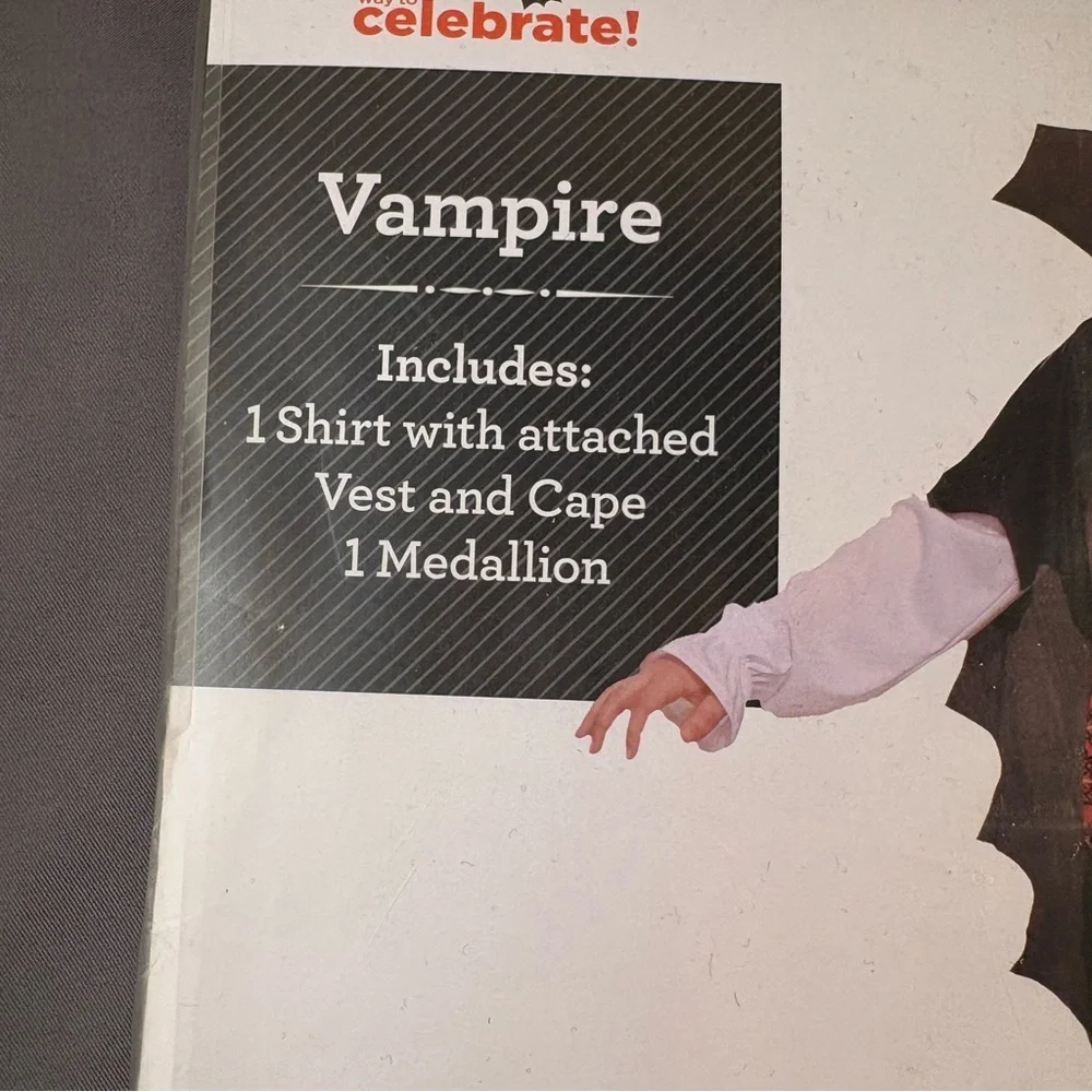 Vampire Boys Costume Size Small 6/7‎ Shirt Vest Cape Medallion New In Package